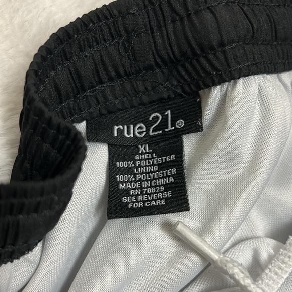 Athletic Shorts - Picture 2 of 4